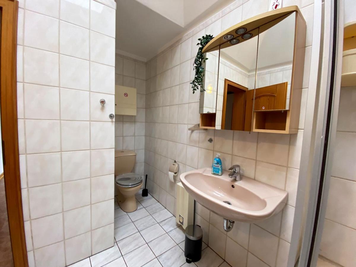 Cozy Apartment In Oberhausen Oberhausen  Exterior foto