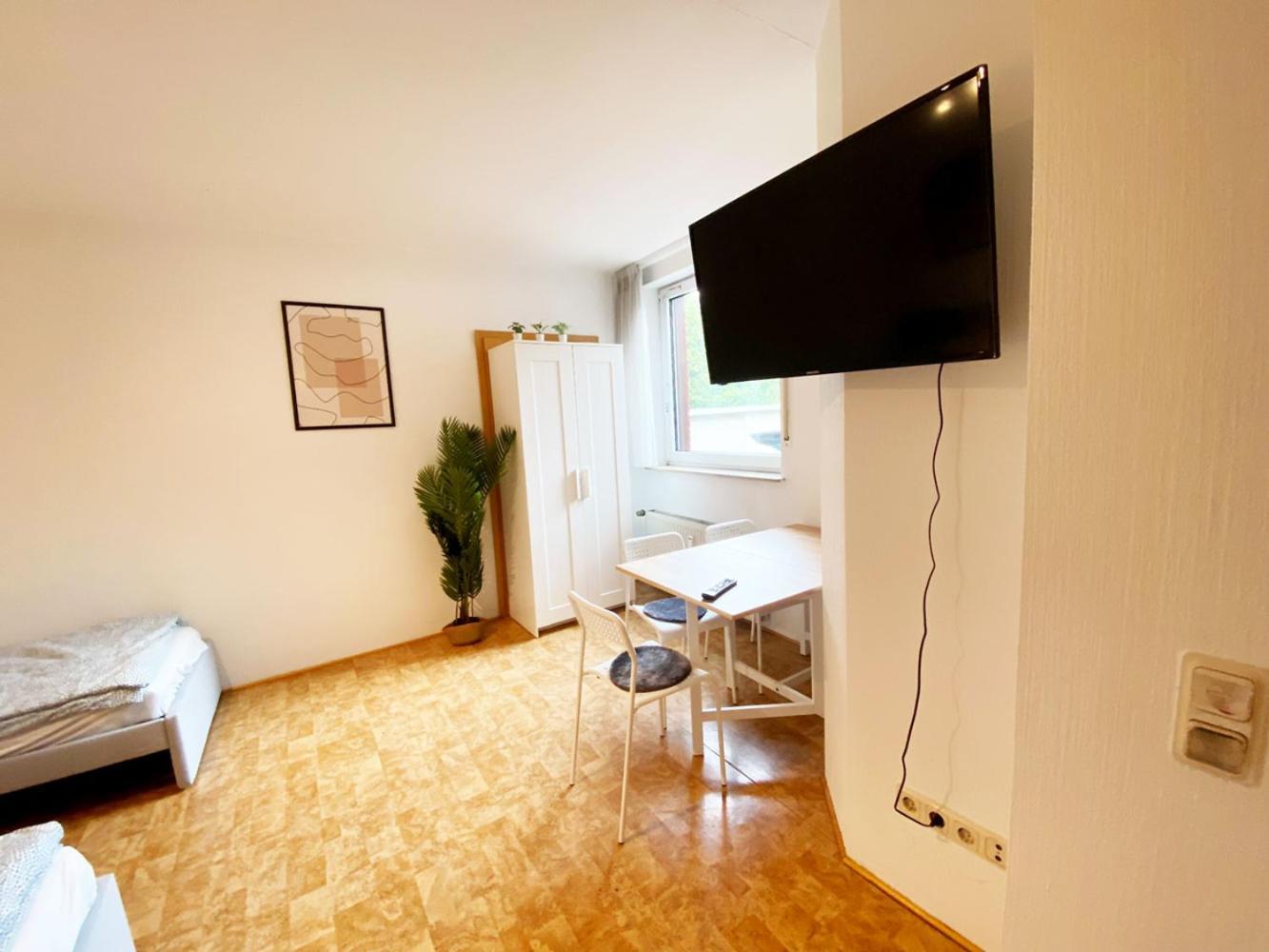 Cozy Apartment In Oberhausen Oberhausen  Exterior foto